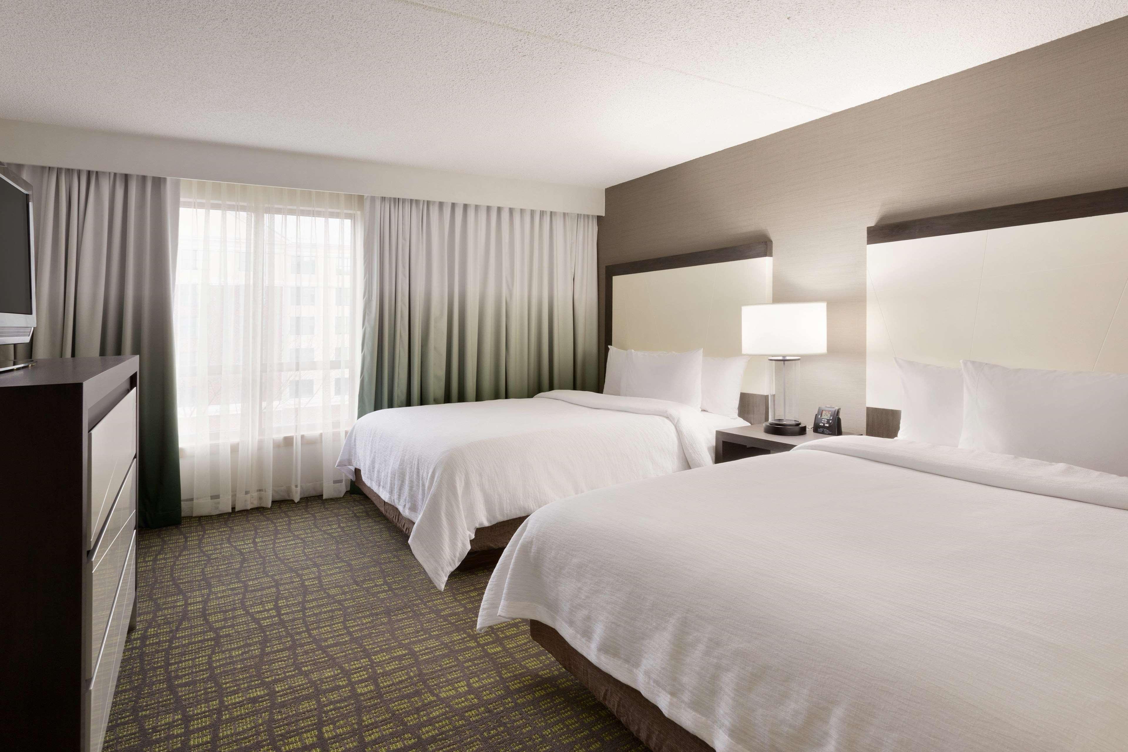 Embassy Suites Newark - Wilmington/South Экстерьер фото