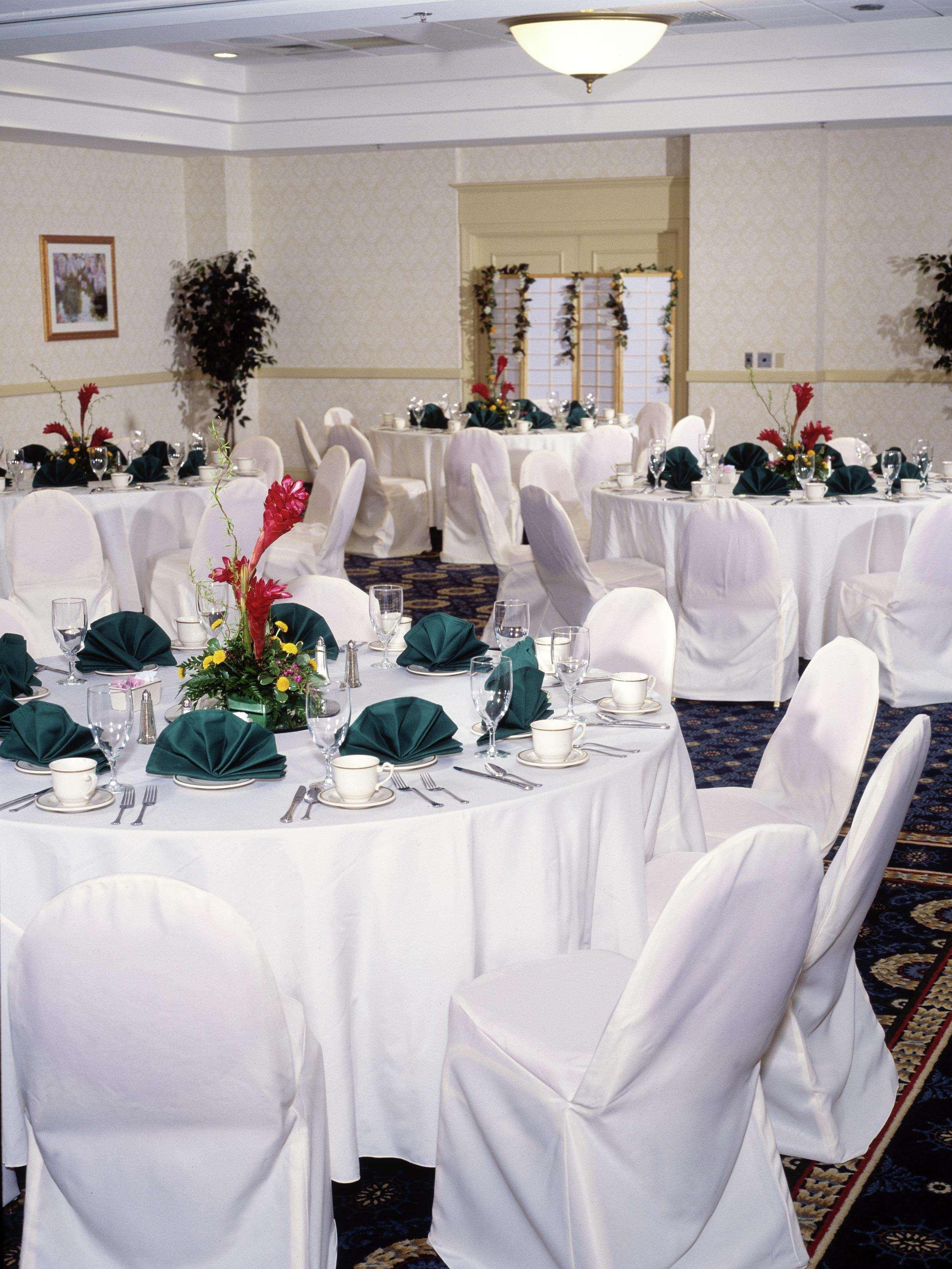 Embassy Suites Newark - Wilmington/South Ресторан фото
