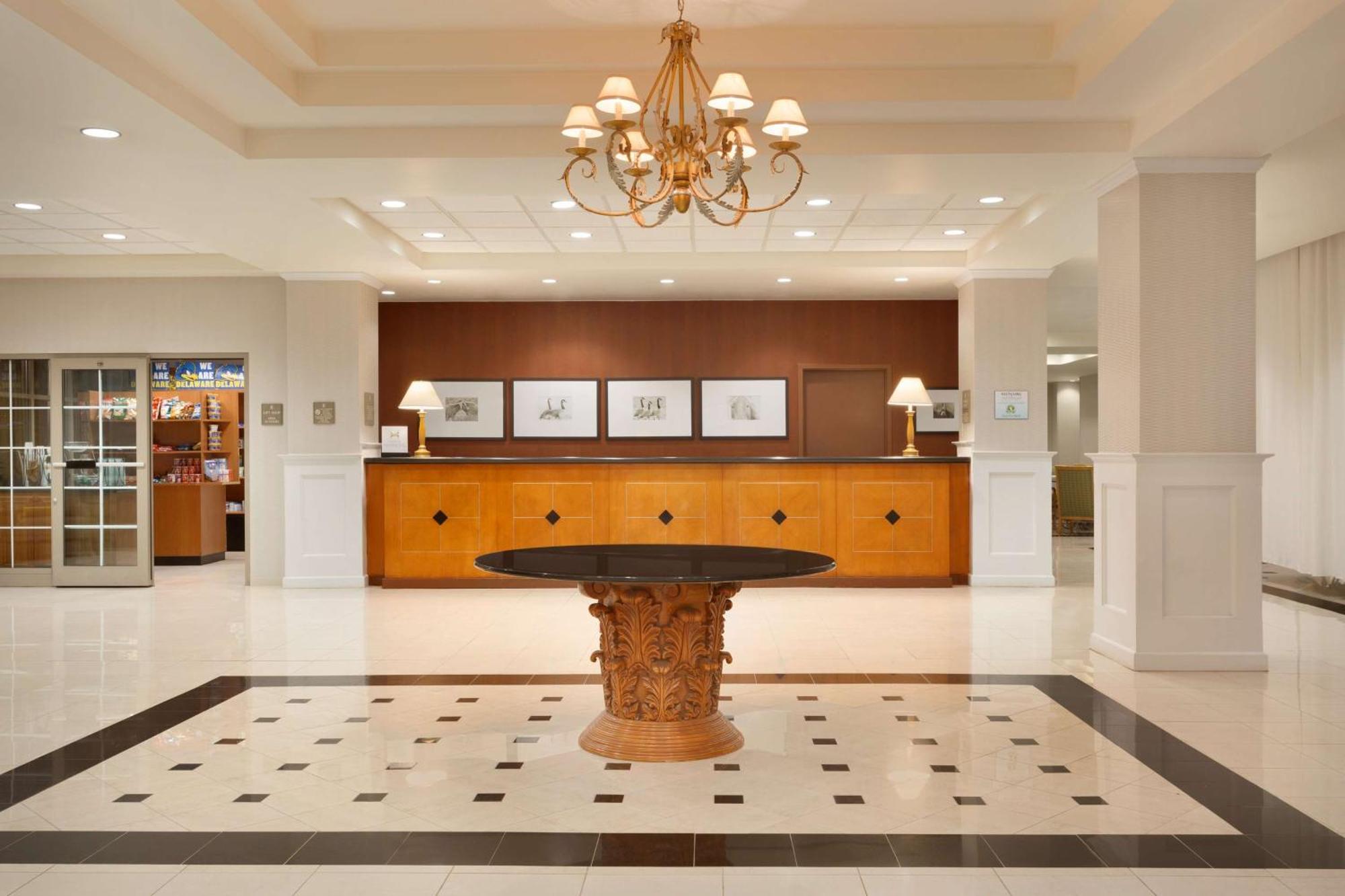 Embassy Suites Newark - Wilmington/South Экстерьер фото