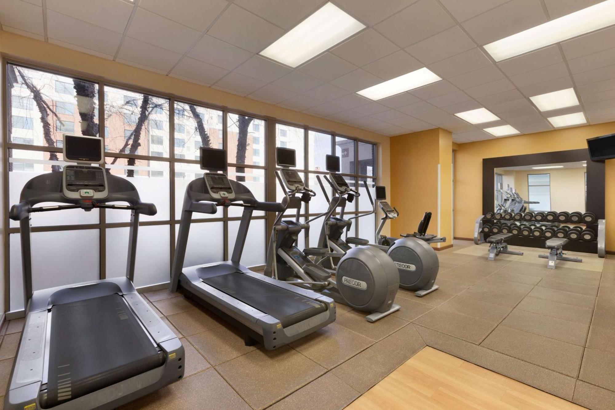 Embassy Suites Newark - Wilmington/South Экстерьер фото
