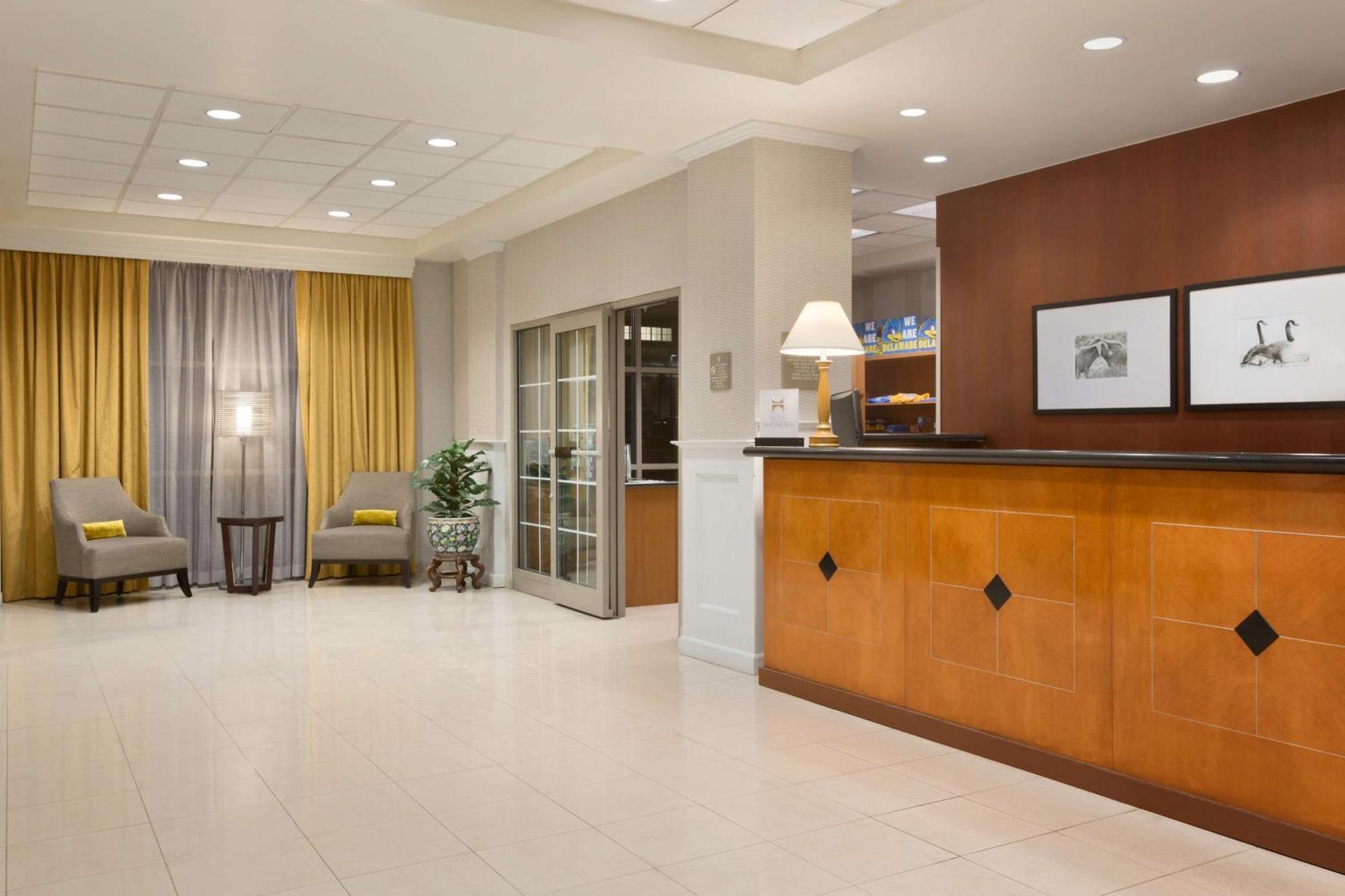 Embassy Suites Newark - Wilmington/South Экстерьер фото