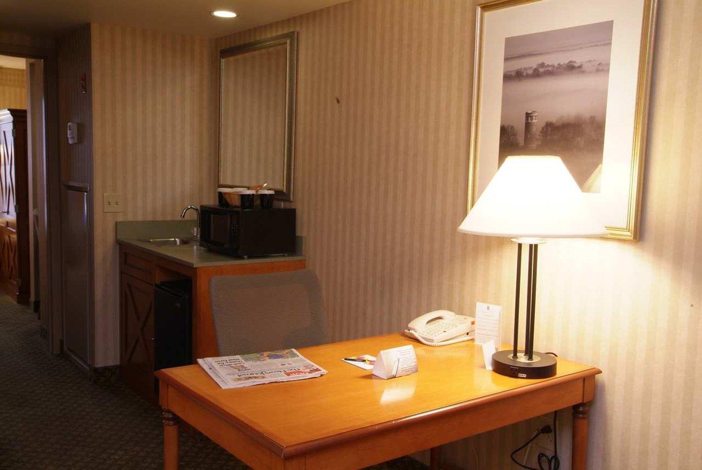 Embassy Suites Newark - Wilmington/South Экстерьер фото
